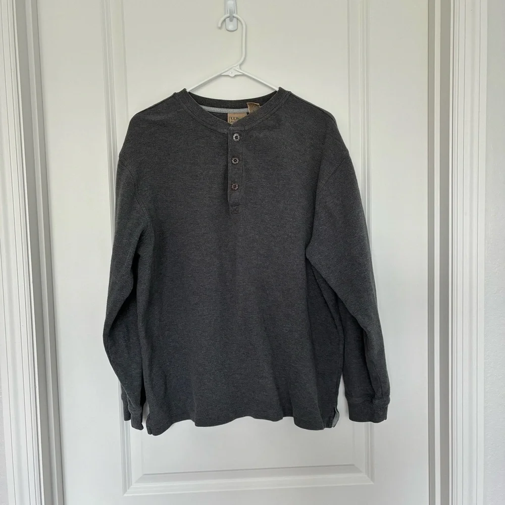 L.L. Bean Gray Long Sleeve Tee Men’s Large